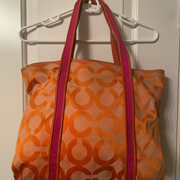 Coach Handbag - Picture 6 of 7